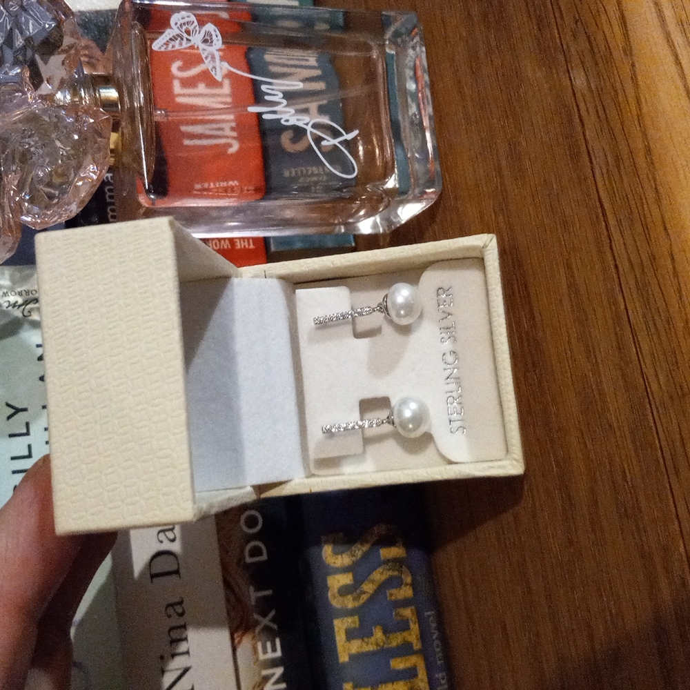 Sterling silver earrings nwt